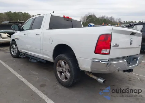 2018 Ram 1500 Big Horn 4X4 6'4 Box z USA, uszkodzony, nr VIN 1C6RR7TM1JS226856